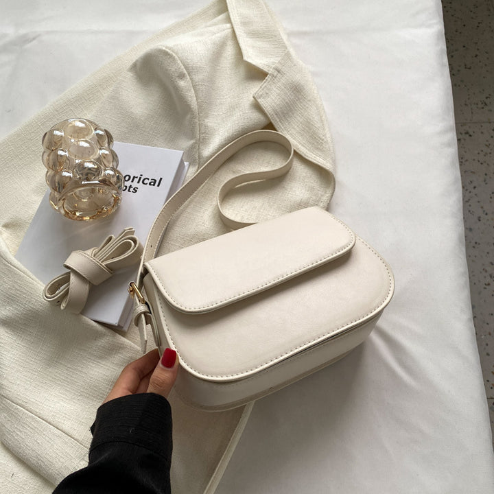 Damen Umhängetasche mit eleganter Klappe und verstellbarem Schulterriemen Nord Taschen