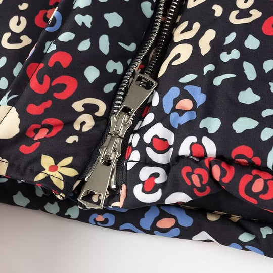 Damen Leichte wattierte Kurzjacke mit Stehkragen, verdeckter Knopfleiste und 3/4-Ärmeln Nord Taschen