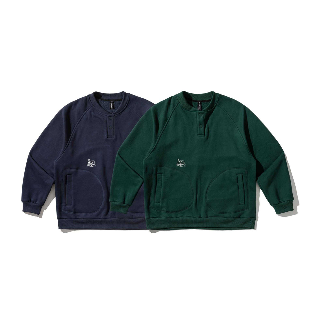 Herren Sweatshirt mit Knopfleiste im Henley‑Stil, Raglanärmeln und aufgesetzten Rundtaschen Nord Taschen