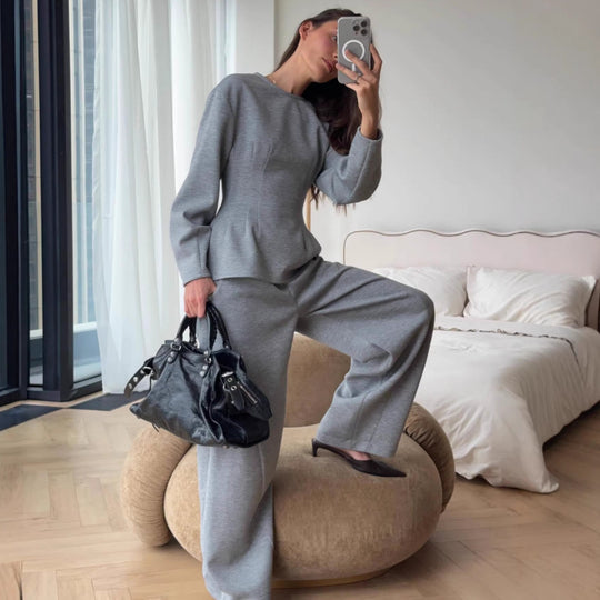 Damen Tailliertes Peplum-Oberteil mit Wiener Nähten und weitem Lounge-Hosen-Set Nord Taschen