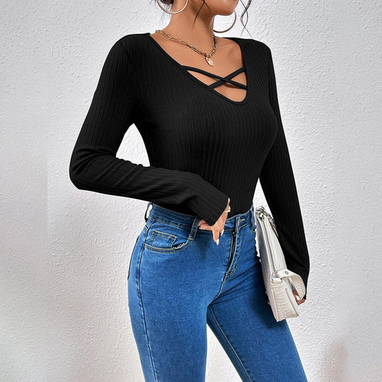 Damen geripptes Langarmshirt mit gekreuztem V‑Ausschnitt, ausgestellten Manschetten und figurbetonter Stretch-Passform Nord Taschen