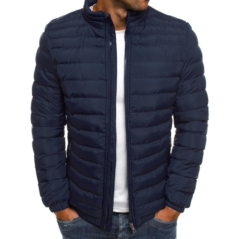 Herren leichte Steppjacke mit hohem Kragen und praktischen Taschen