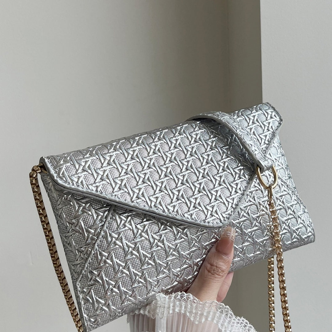 Damen Umhängetasche mit strukturiertem Design und goldenen Akzenten Nord Taschen