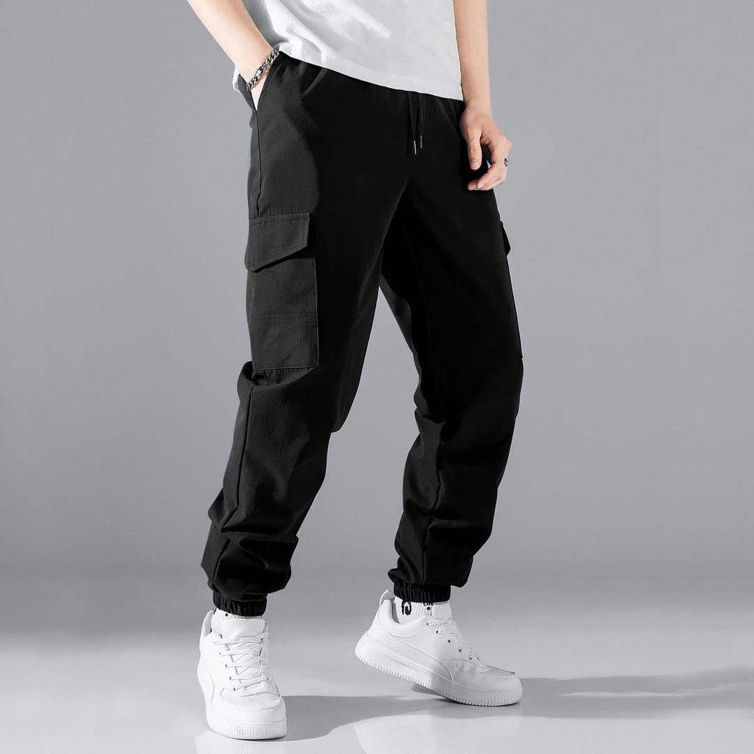 Herren Technische Cargo-Jogginghose im Utility‑Stil mit Klappentaschen & elastischen Knöchelbündchen Nord Taschen