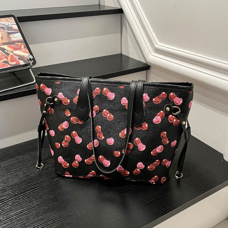 Damen Tragetasche mit fröhlichem Erdbeerdesign Nord Taschen