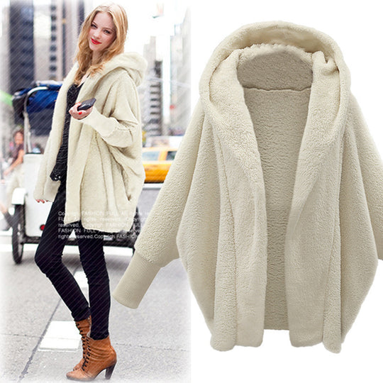 Damen Kuscheliger Oversize-Kapuzencardigan aus Teddyfleece mit Fledermausärmeln Nord Taschen