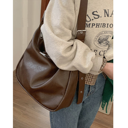 Damen Hobo-Tasche mit geschmeidiger Oberfläche und elegantem, verstellbarem Schulterriemen Nord Taschen