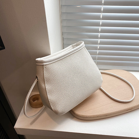 Damen Umhängetasche mit strukturiertem Kunstleder und abnehmbarem Schulterriemen Nord Taschen