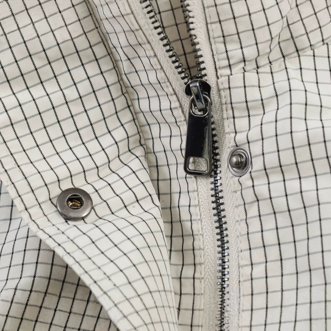 Damen Cropped Windjacke mit Stehkragen, Karo-Muster und Tunnelzug Nord Taschen