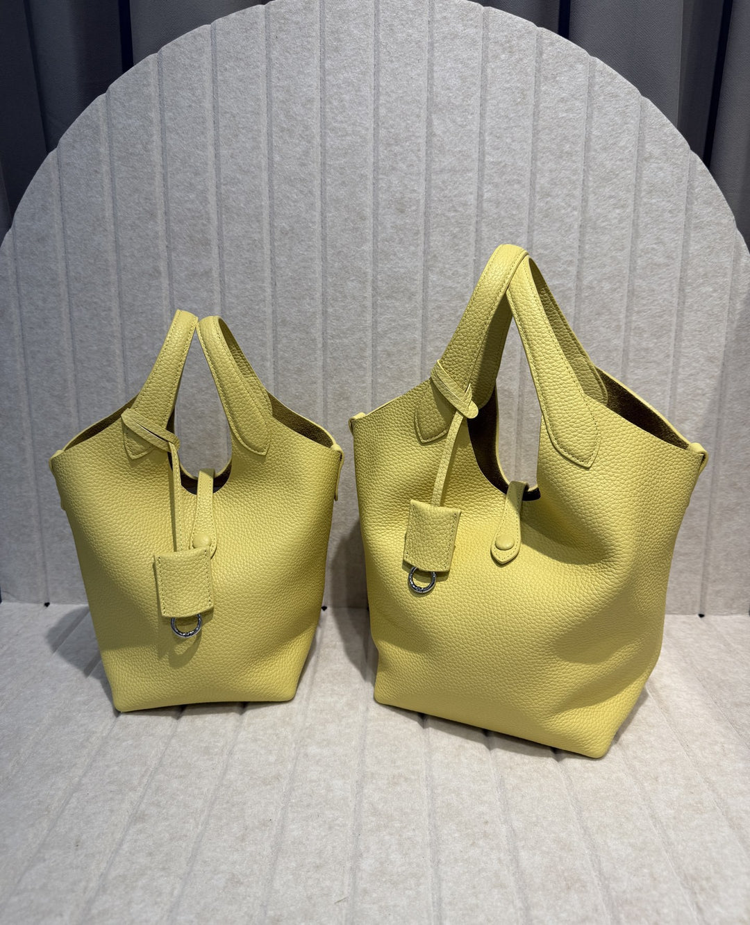 Damen hochwertige Lederhandtasche Nord Taschen