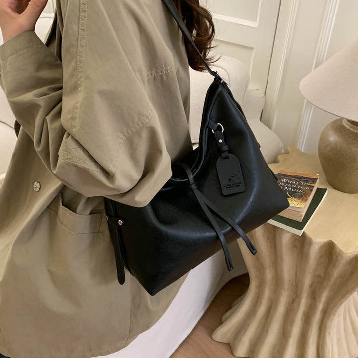 Damen Hobo-Tasche aus hochwertigem Leder mit minimalistischem Design Nord Taschen
