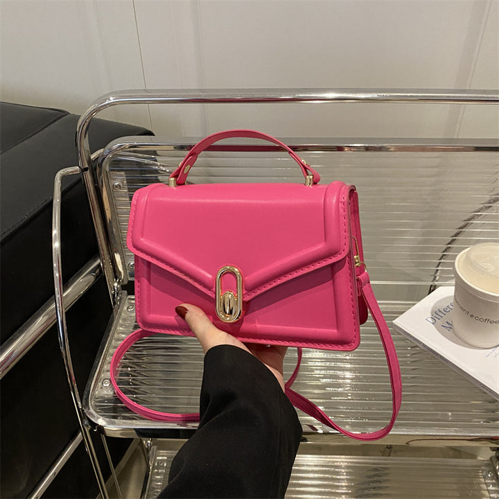 Damen Elegante Handtasche mit goldenen Akzenten Nord Taschen