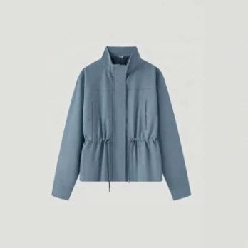 Damen Leichte Taillierte Übergangsjacke mit Stehkragen, Tunnelzug und verdecktem Verschluss Nord Taschen