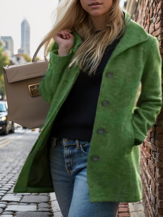 Damen Kurzmantel aus Velourslederimitat mit Hemdkragen, Knopfleiste und seitlichen Eingrifftaschen Nord Taschen