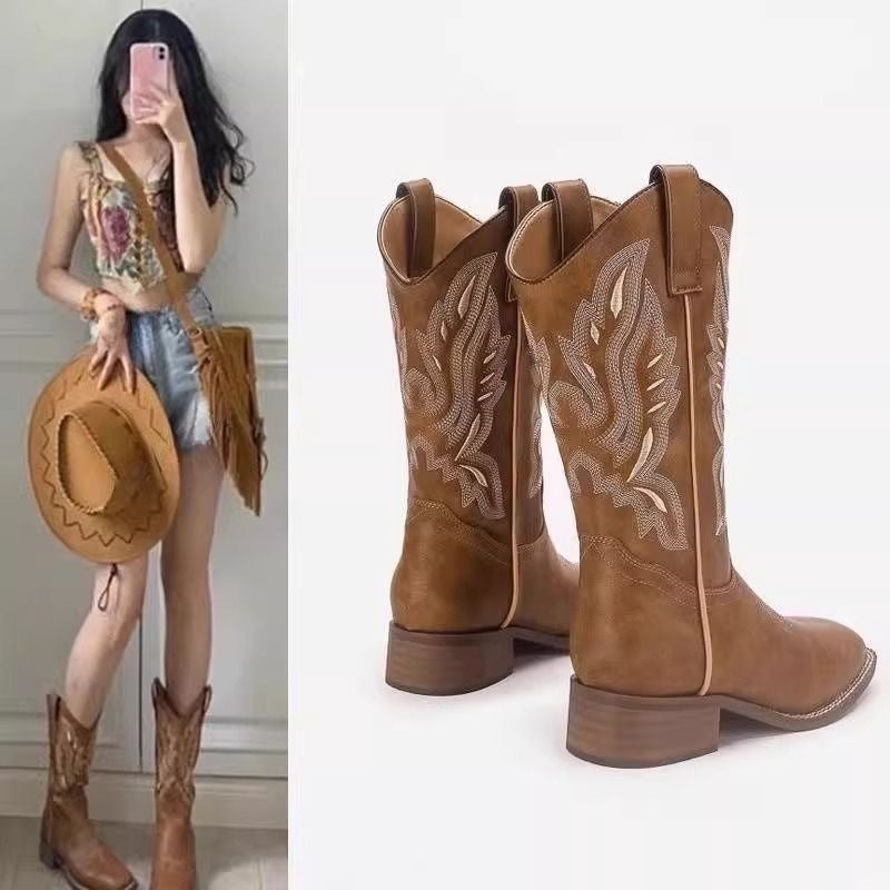 Damen Westernstiefel mit filigraner Stickerei und bequemem Blockabsatz