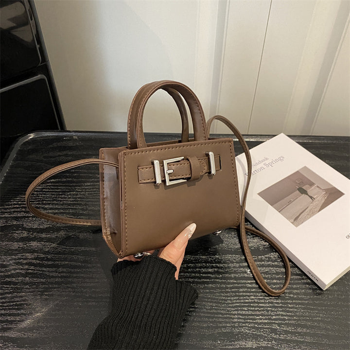 Damen stylische Handtasche mit praktischem Tragegurt und elegantem Verschluss Nord Taschen