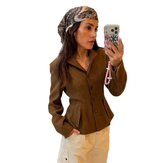 Damen Taillierter Cordblazer mit Schößchen und Pattentaschen Nord Taschen