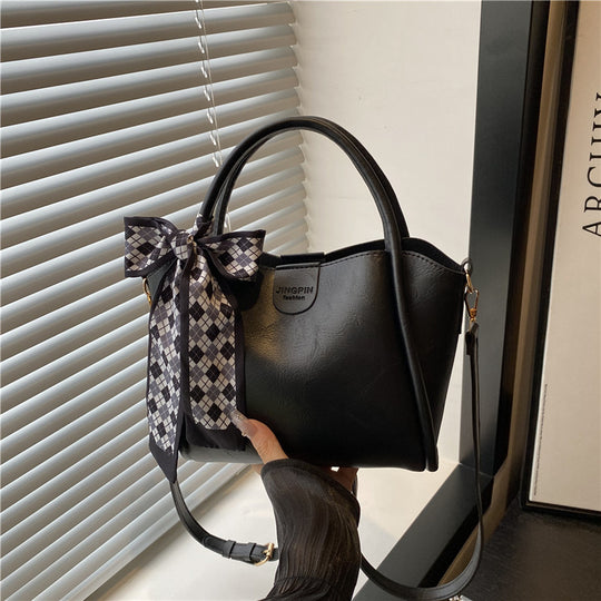 Damen Henkeltasche mit modischem Schleifendetail und abnehmbarem Schulterriemen Nord Taschen