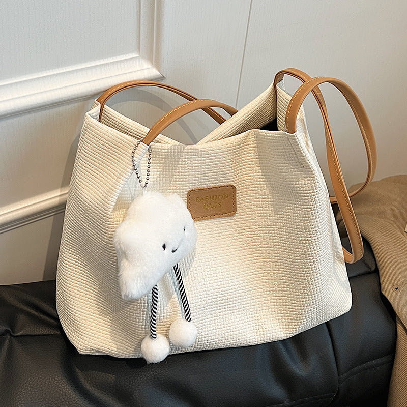 Damen Schultertasche mit hochwertiger Textur und eleganten Akzenten Nord Taschen