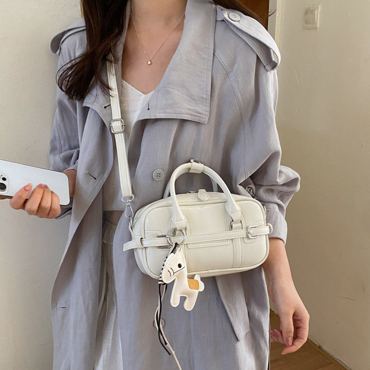 Damen modische Handtasche mit verspieltem Pferde-Anhänger Nord Taschen