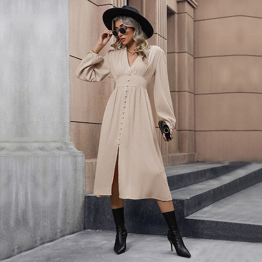 Damen Midikleid mit V-Ausschnitt, plissierter Crinkle-Optik, taillierter Passe & mittiger Knopfleiste Nord Taschen