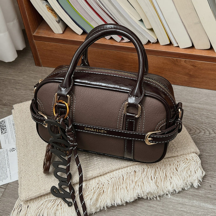 Damenhandtasche mit abnehmbarem Schultergurt und eleganten Details Nord Taschen