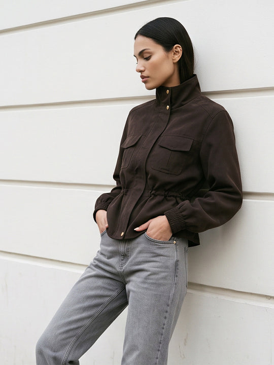 Damen Kurzjacke im Utility‑Stil mit Taillenzug und Stehkragen Nord Taschen