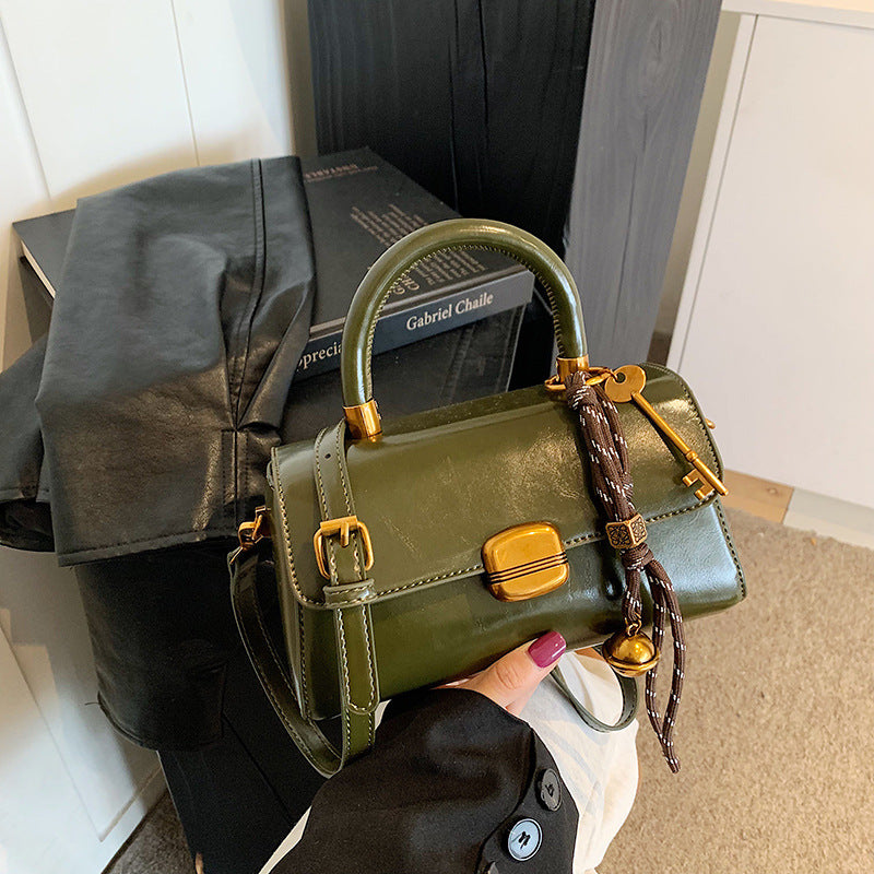 Damen elegante Handtasche mit goldenen Akzenten Nord Taschen