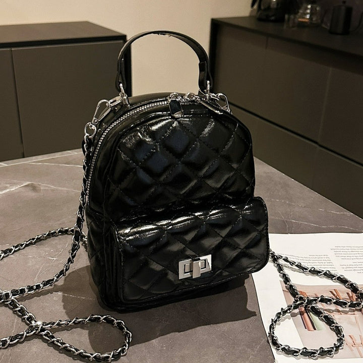 Damen modische Mini-Rucksacktasche mit elegantem Kettenriemen Nord Taschen