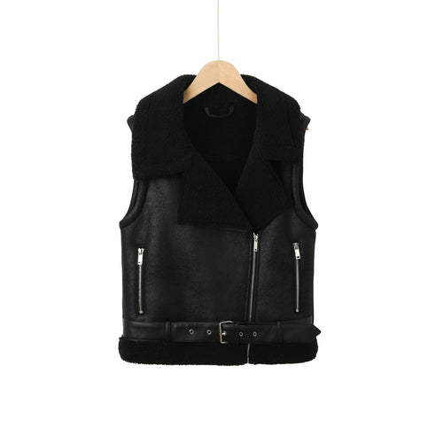 Damen Ärmellose Biker‑Weste aus Lammfelloptik mit Taillengürtel Nord Taschen