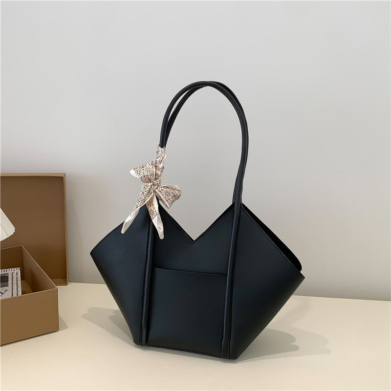 Damen hochwertige Tragetasche mit verspieltem Design und dekorativem Halstuch Nord Taschen