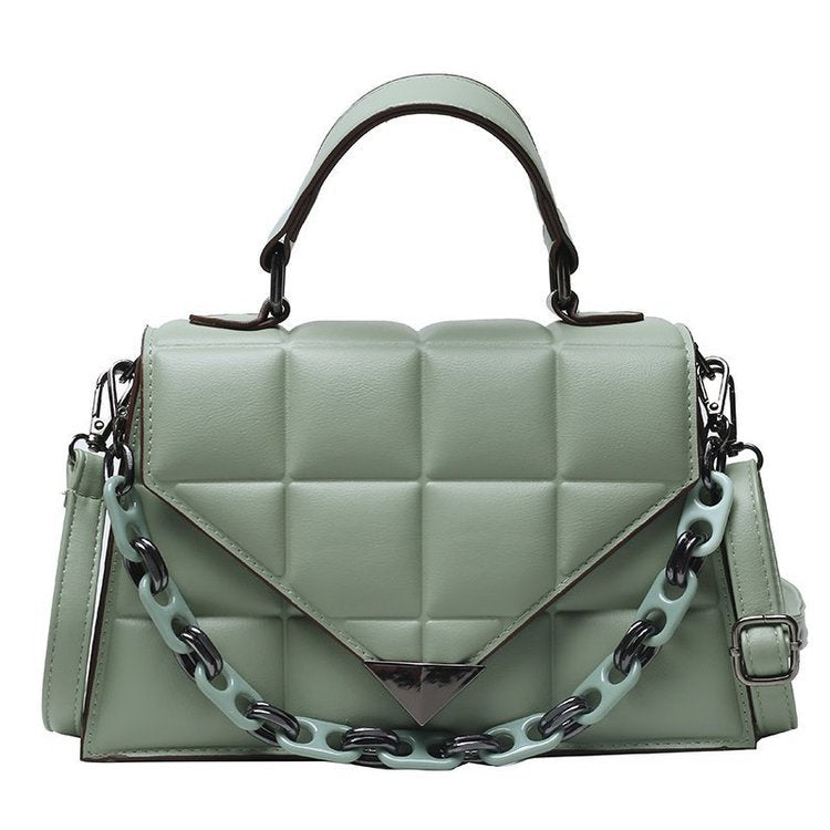 Damen elegante Umhängetasche mit innovativem Kettenakzent Nord Taschen