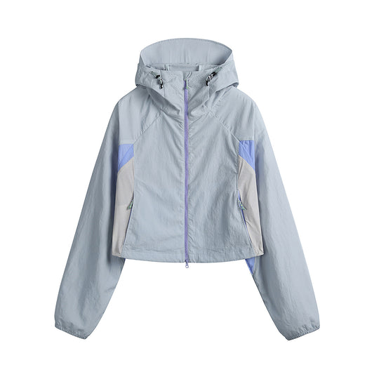 Damen Kurz geschnittene Kapuzen-Windjacke mit technischen Einsätzen Nord Taschen