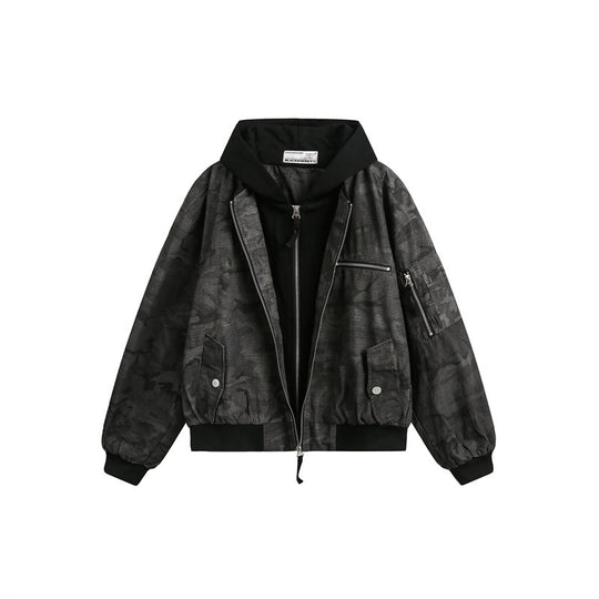 Herren Kurz geschnittener Oversize-Bomber im Layer-Look mit integrierter Kapuze und Camouflage-Jacquard Nord Taschen