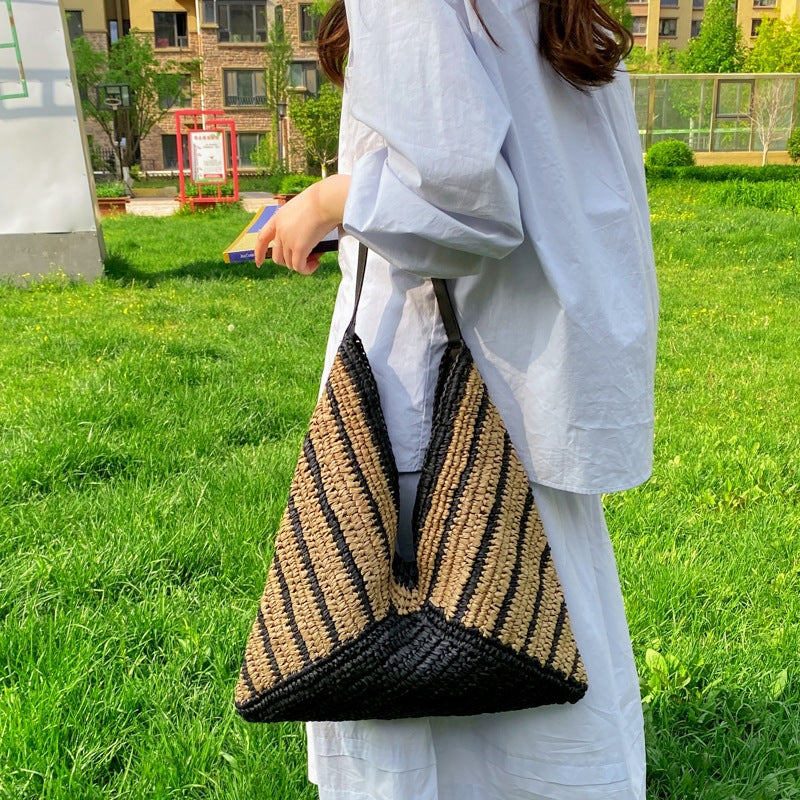 Damen geometrische Strohtasche mit kontrastierenden Streifen Nord Taschen