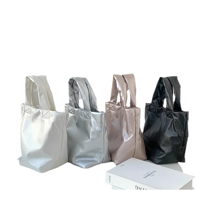 Damen Handtasche aus geschmeidigem Kunstleder mit einzigartigem Faltendesign Nord Taschen