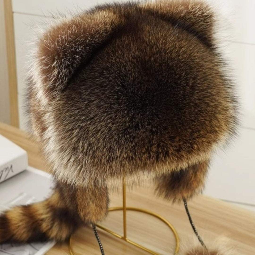 Damen Wintermütze mit Ohrklappen, Bommel und Tierohren aus hochwertigem Kunstfell Nord Taschen