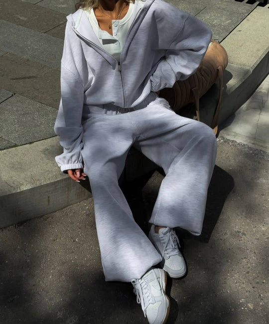 Damen Relax-Anzug mit Reißverschluss-Kapuzenjacke und weiter Jogginghose aus Baumwoll-Mix Nord Taschen
