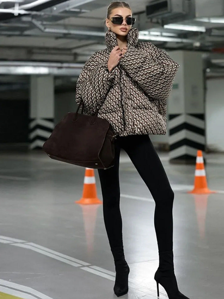 Damen Kurz gesteppte Oversize-Steppjacke mit hohem Schalkragen Nord Taschen