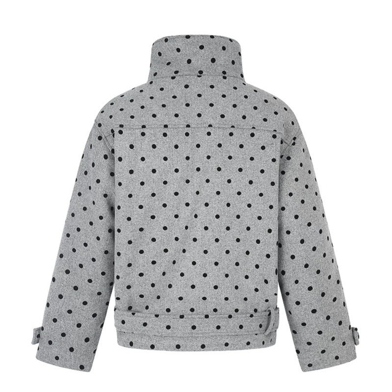 Damen Kurz geschnittene gesteppte Jacke mit Stehkragen und Taillenriemen Nord Taschen