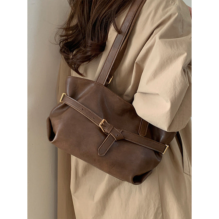 Damen Handtasche mit hochwertigem Kunstleder und elegantem Gurtverschluss Nord Taschen