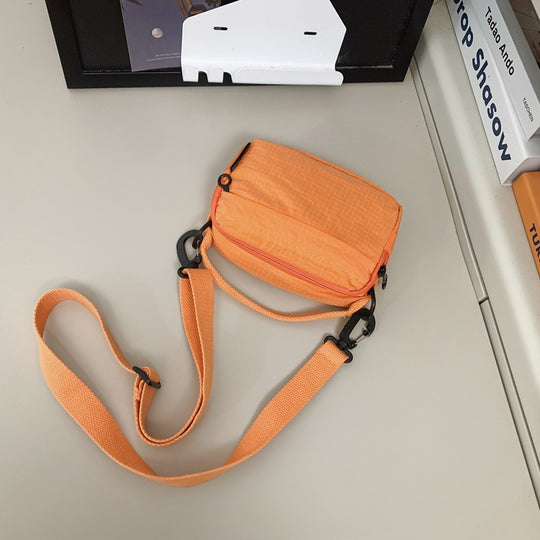 Damen Umhängetasche mit robustem Reißverschluss und verstellbarem Schulterriemen Nord Taschen