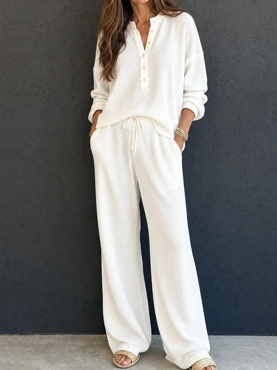 Damen Waffelstrick-Loungewear-Set mit Henley-Oberteil und weiter Kordelbundhose Nord Taschen