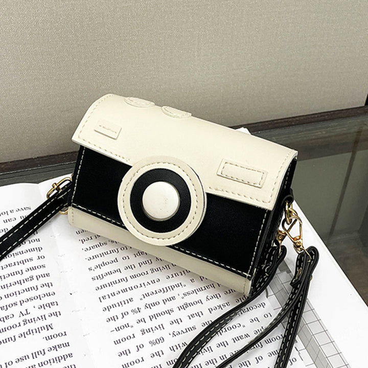 Damen Mini-Handtasche mit verspieltem Klappverschluss Nord Taschen