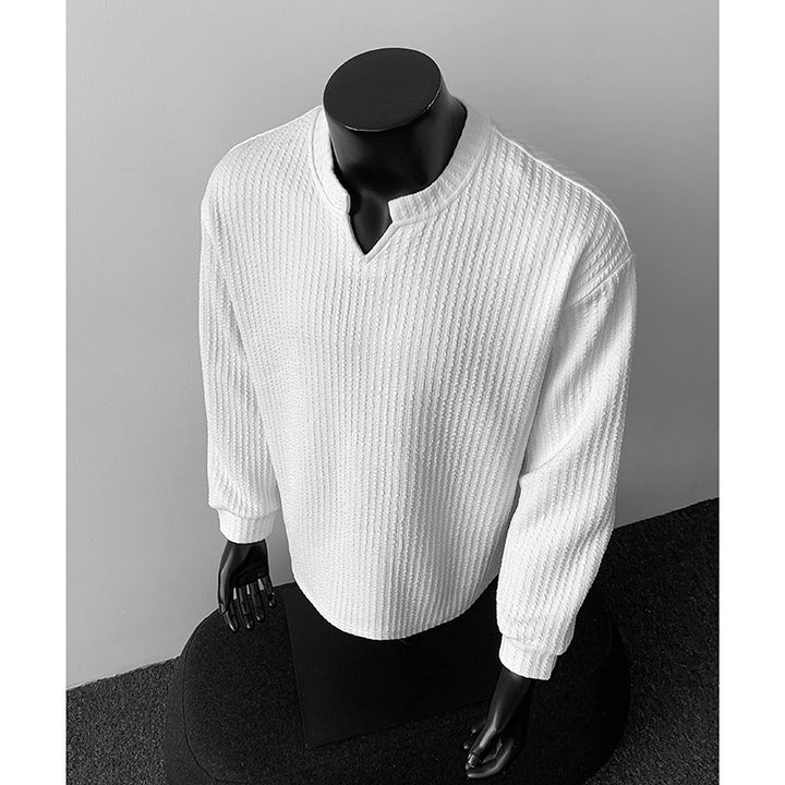 Herren grobstrukturierter Strickpullover mit V-förmigem Schlitzkragen und gerundetem Saum Nord Taschen