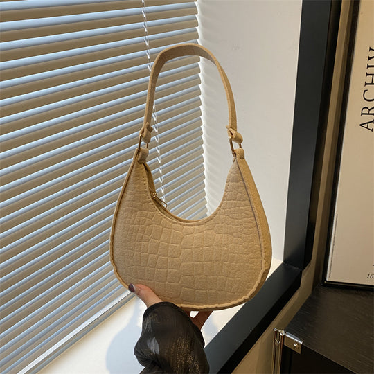 Damen stilvolle Schultertasche mit dezenter Kroko-Optik Nord Taschen