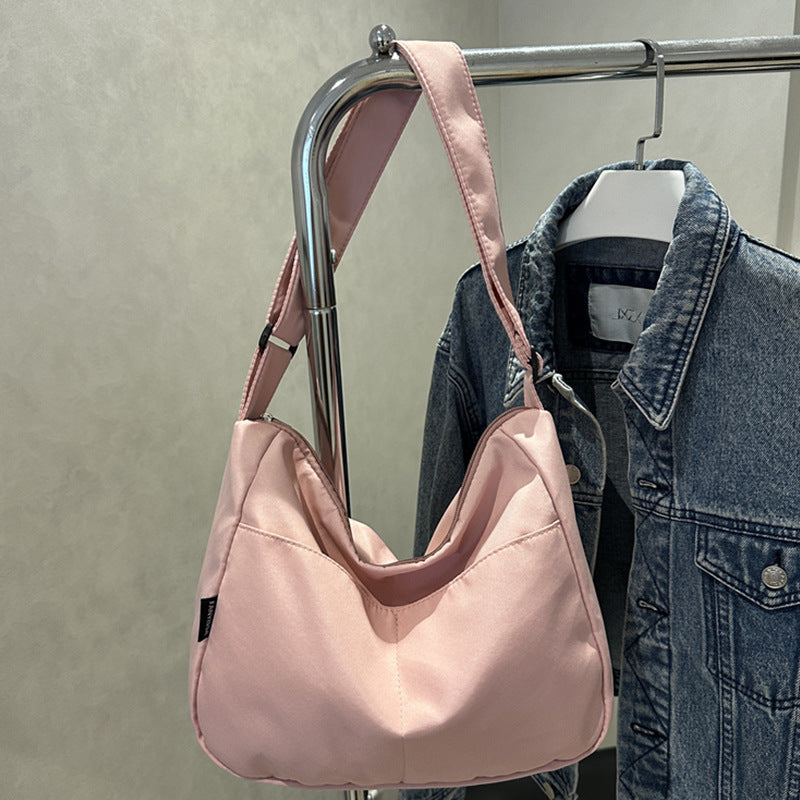 Damen Hobo-Tasche aus strapazierfähigem Material mit elegantem Design Nord Taschen