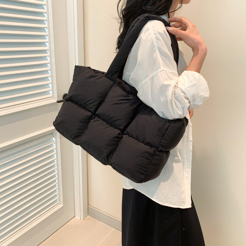 Damen PU Leder Shopper Tasche mit ergonomischem Tragegriff und moderner Steppung Nord Taschen