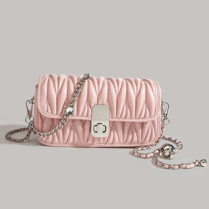 Damen Clutch-Tasche mit eleganter Raffung und hochwertigem Kettenriemen Nord Taschen