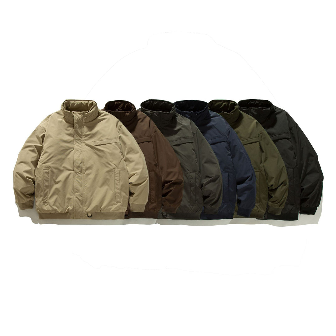 Herren Minimalistische Thermo‑Bomberjacke mit verdeckter Frontblende, hohem Stehkragen und Utility‑D‑Ring Nord Taschen